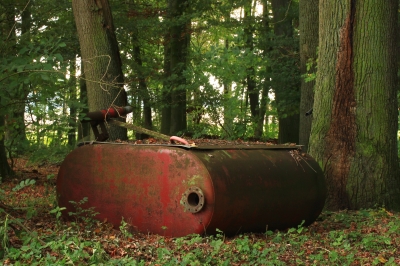 Schweinerei in Flensburg – Illegal abgelagerter Öltank gefunden